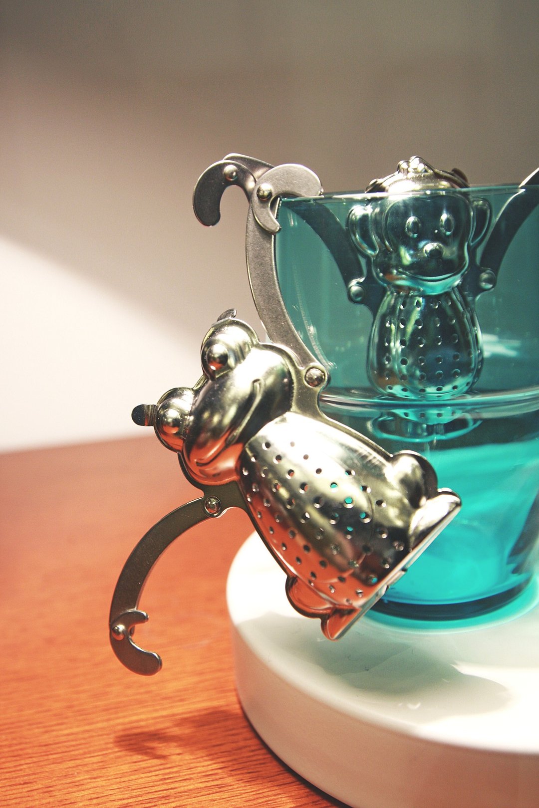 DULTON 小蛙小猴手勾手泡茶器 - 茶具/茶杯 - 其他金属 