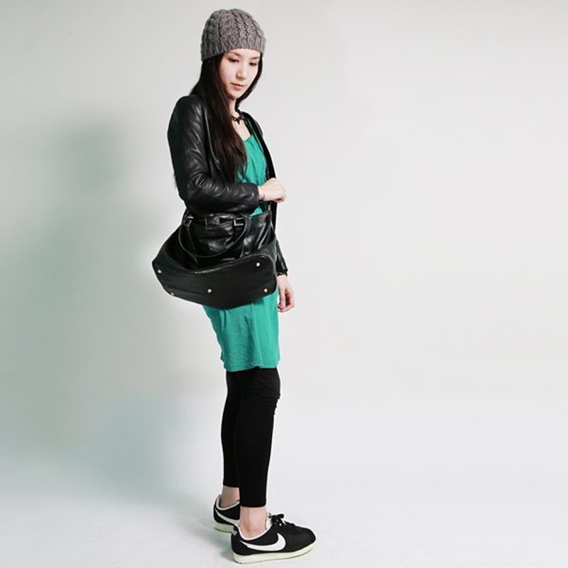 Passion 中手袋黑色 手提/肩背/斜背 - 侧背包/斜挎包 - 真皮 黑色