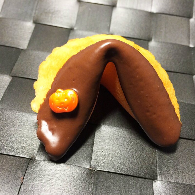 SMILE兔兔礼盒 定制化签文~手工现烤幸运饼干 南瓜头黑巧克力砖风味 HALLOWEEN FORTUNE COOKIE - 巧克力 - 新鲜食材 橘色