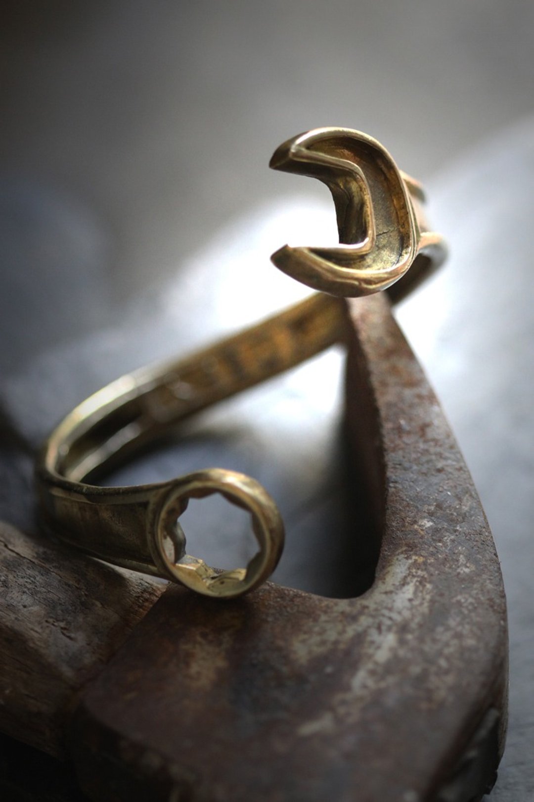 Wrench Cuff by Defy / Modern Cool Wrench Hand Cuff / Original Design Bracelet. - 手链/手环 - 其他金属 金色