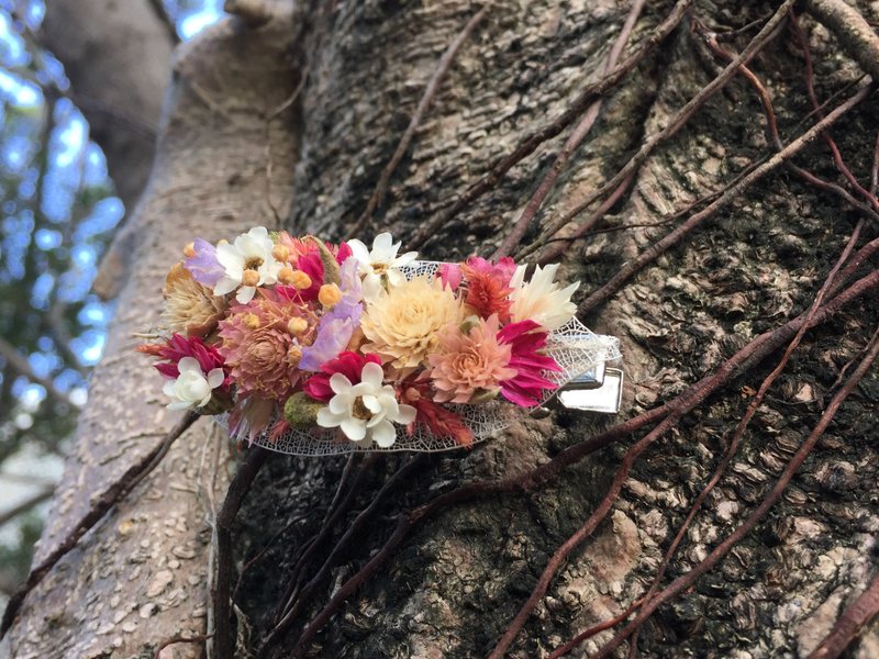 ‘麋花Amor Floral ’缤纷乐园干燥花发夹 / 婚礼小物 伴娘礼 婚纱拍摄 圣诞节礼物 - 发饰 - 植物．花 白色