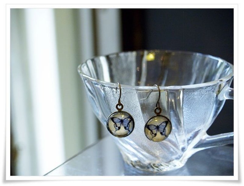 OldNew Lady-蓝色蝴蝶-垂坠耳勾 - 耳环/耳夹 - 玻璃 