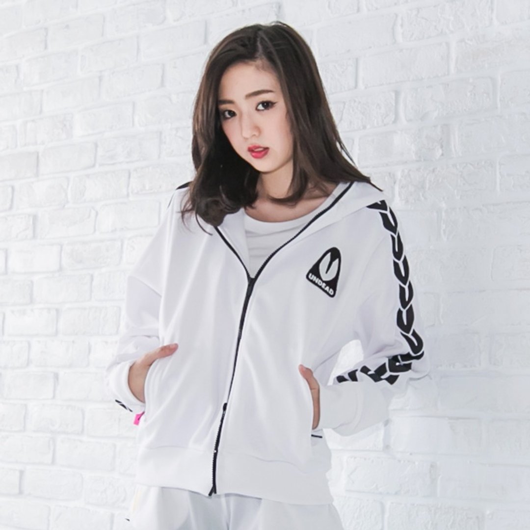 连帽U-LINE女外套-白 - 女装休闲/机能外套 - 其他材质 白色