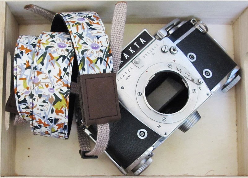 【endorphin】手工相机背带 牛皮+棉织带+金属扣环〔秋天的童话〕 - 相机背带/脚架 - 真皮 多色