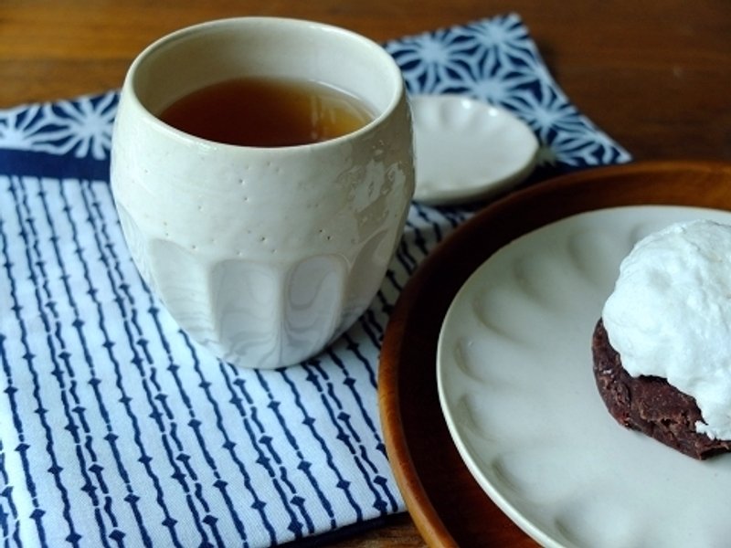 日本万古烧　带点可爱的和风　手削线条装饰杯 白 - 厨房用具 - 其他材质 白色