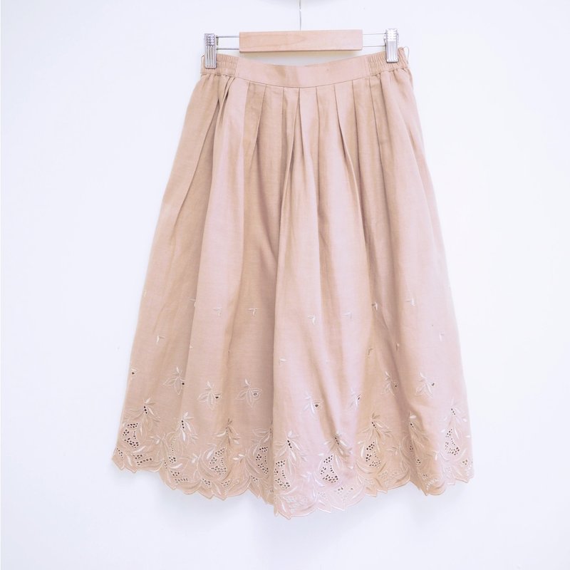 浅啡色落叶绣花半身伞裙 - 裙子 - 其他材质 卡其色