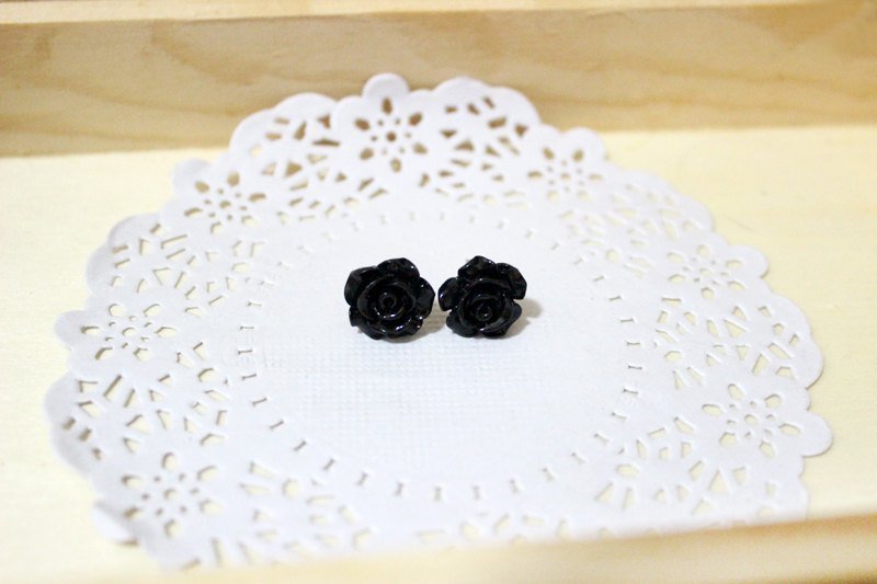 丽致黑玫瑰耳饰 (抗过敏白钢耳针/耳夹) - 耳环/耳夹 - 其他材质 黑色