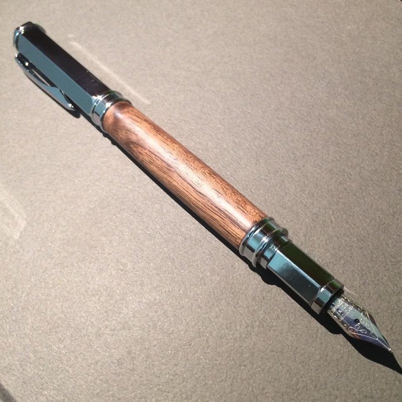 胡桃木_钢笔 - 钢笔 - 木头 咖啡色