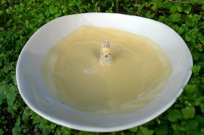 草泥马点心盘 - 浅碟/小碟子 - 其他材质 黄色