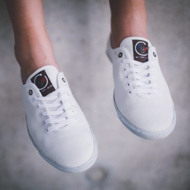 FYE法国环保鞋  简约白/巧克力 台湾宝特瓶纤维(再回收概念,耐穿,不会分解)  女生款休闲鞋---舒适·简约。 - 女款休闲鞋 - 其他材质 白色