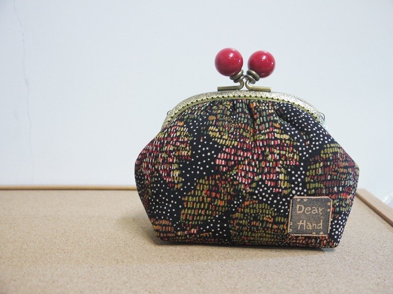 糖果口金包+复古-伍+ - 化妆包/杂物包 - 其他材质 黑色