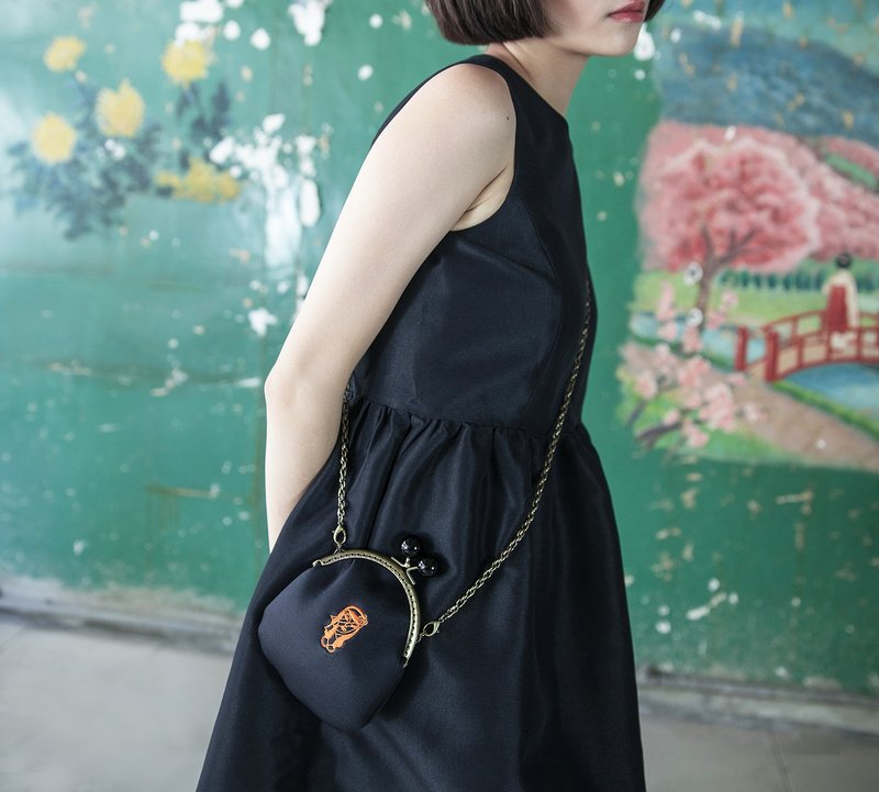 SUMI Queen 女王口金包_5SB903 - 侧背包/斜挎包 - 其他材质 黑色