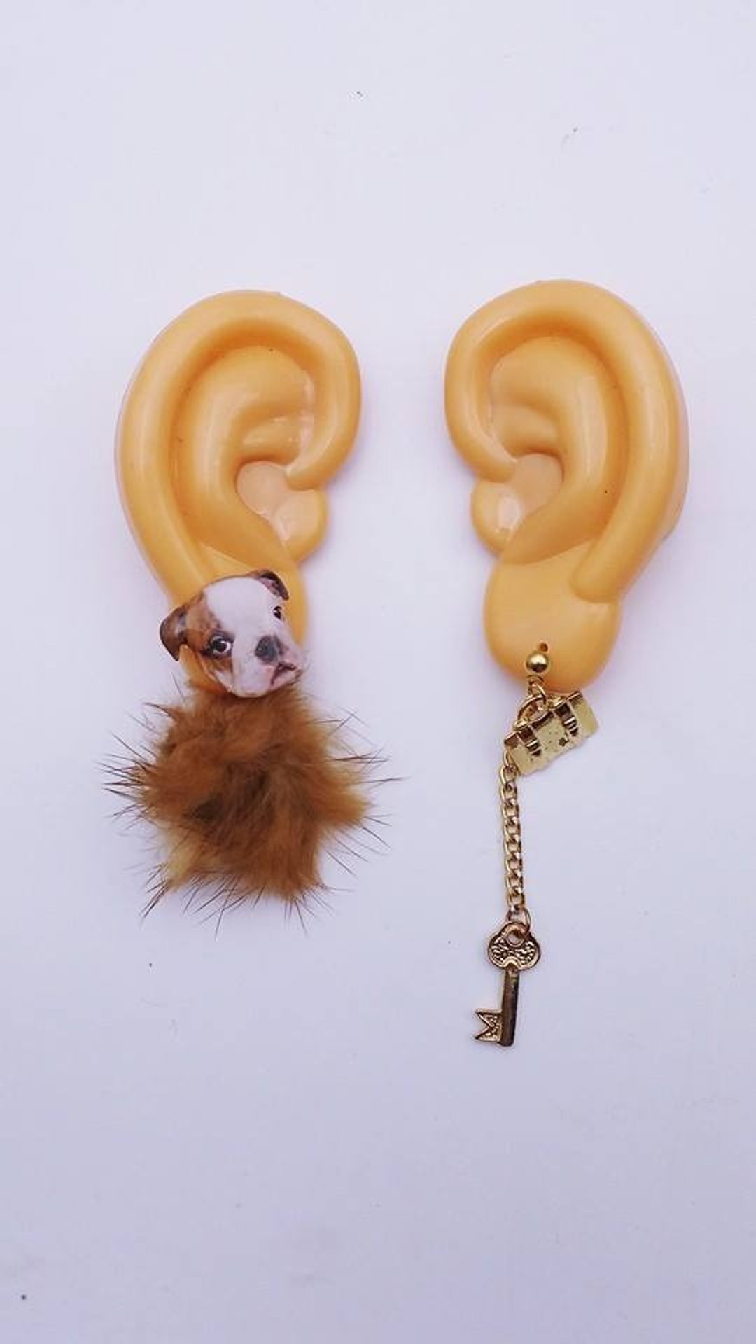 【Lost and find】毛球 斗牛犬 和 公事包 耳环 - 耳环/耳夹 - 其他金属 咖啡色