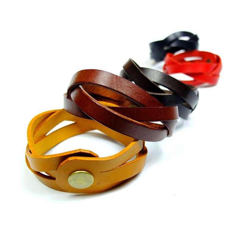 【DOZI皮革手作】三股编织手环。可依需求调整大小及设计。皮革为染色制作，可自由配色。 - 手链/手环 - 真皮 多色