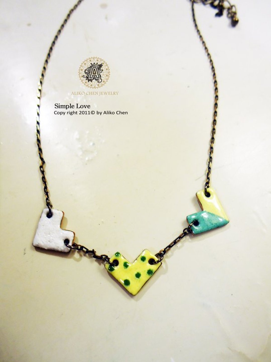 Simple Love Necklace 简单爱造型珐琅项炼(红黑黄) - 项链 - 其他金属 