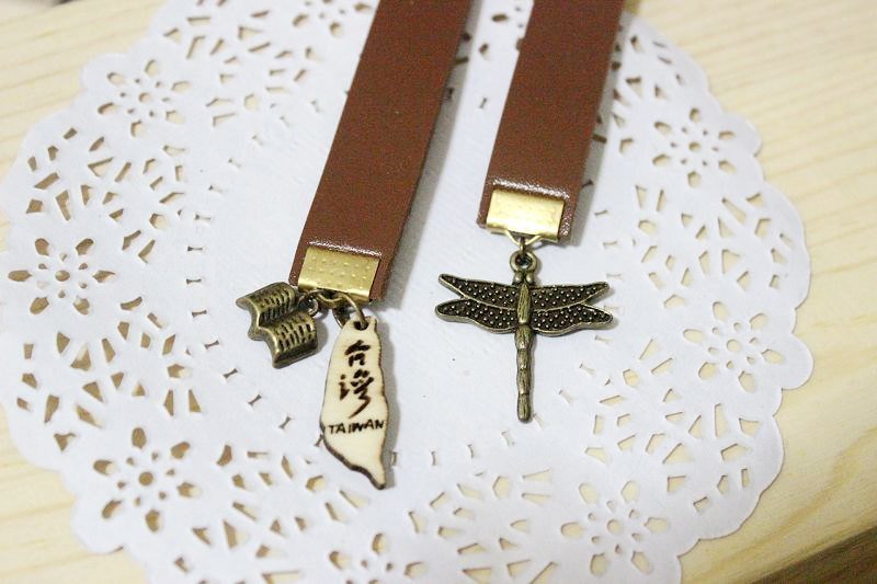 { My Country,My Formosa } 皮质短书签 - 贴纸 - 真皮 咖啡色