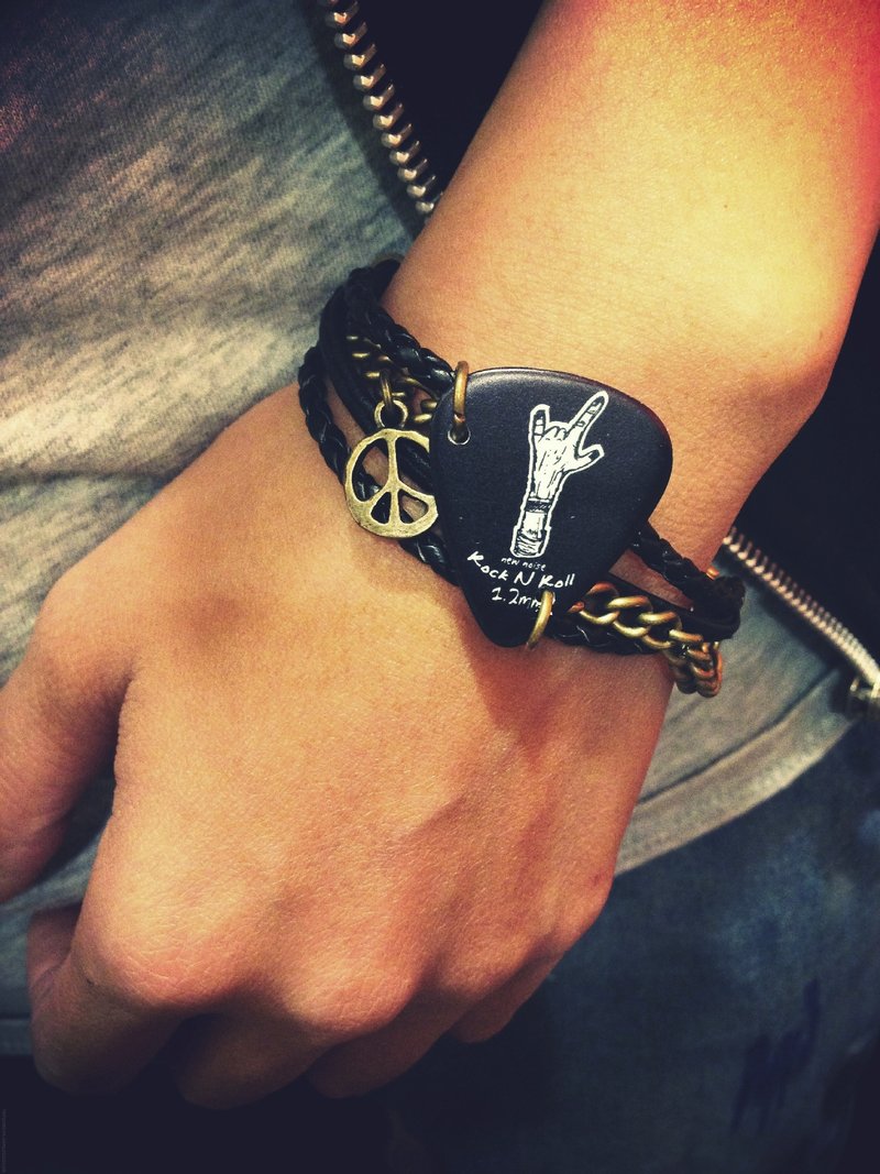 NEW NOISE 正斜不二立PICK手链 - 手链/手环 - 塑料 黑色