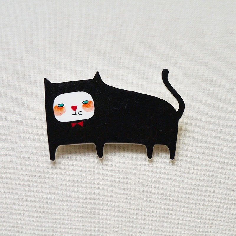Blackjack with His Bow Tie / 黑杰克绅士猫咪 / 手工制作热缩片 / 胸针磁铁 - 胸针 - 塑料 黑色