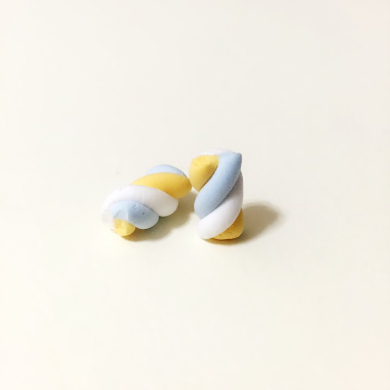 棉花糖耳环组(蓝白黄配色)(两个一组)(可改耳夹式) - 耳环/耳夹 - 粘土 多色