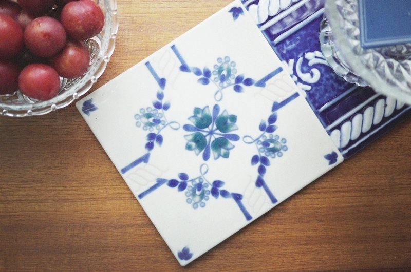 WeWii Select::京都日和::日本带回zakka磁砖 隔热垫 只有一件 - 摆饰 - 其他材质 白色