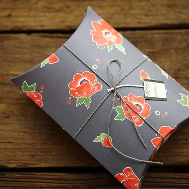 Dailylike 派对枕型礼物盒组S-10红丝绒,E2D33273 - 包装材料 - 纸 蓝色