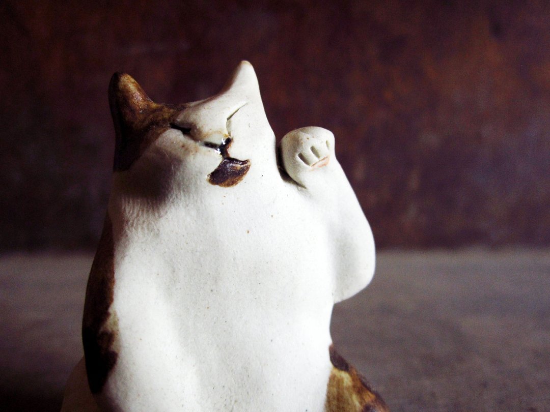 猫的姿态-小胡子花猫左招手 - 花瓶/陶器 - 其他材质 