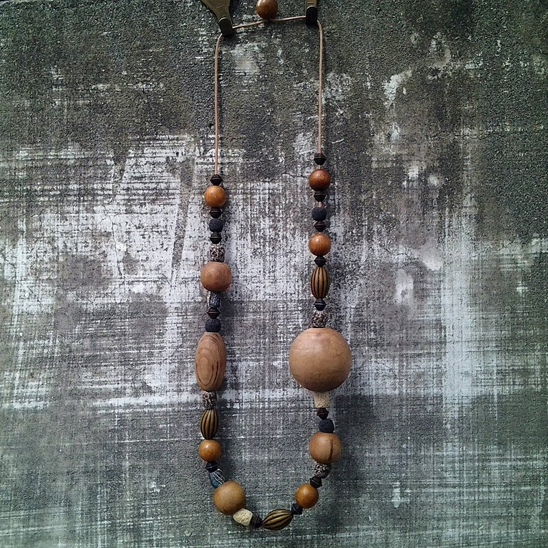 Muse 天然复古民族风大木珠原色珠长项链 - 项链 - 其他材质 多色