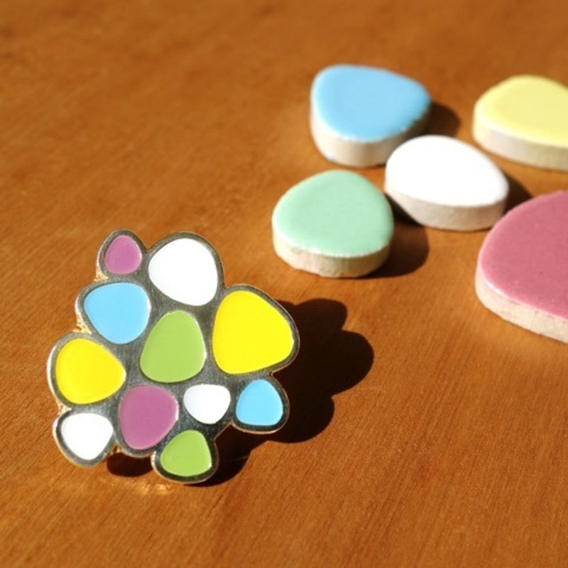 老屋颜五彩鹅卵石马赛克徽章 - 徽章/别针 - 其他金属 