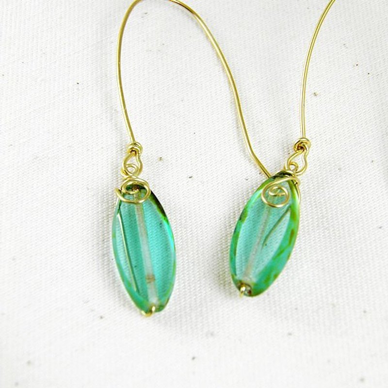 momolico-桃子莉可手作-水波水晶仿石耳勾 - 耳环/耳夹 - 玻璃 蓝色