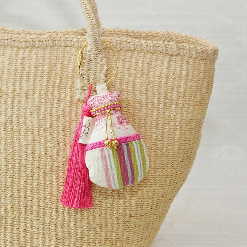 Tassel Key chain - 钥匙链/钥匙包 - 其他材质 粉红色