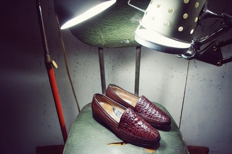 ~后菜园~二手古着英伦 酒红色压纹编织乐福鞋(尺码40-41号可穿) VINTAGE/USED/MOD'S - 女款休闲鞋 - 真皮 咖啡色