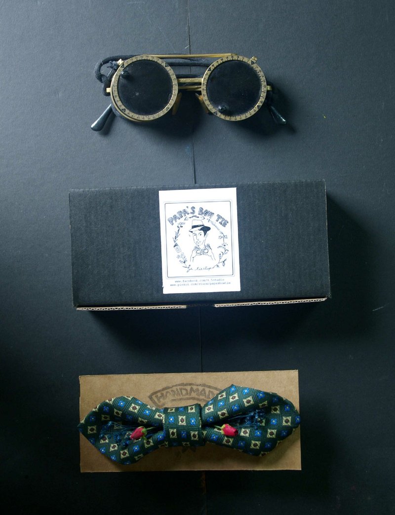 Papa's Bow Tie- 古董布花领带改制压花领结-宽版-苏格兰绅士 - 领带/领带夹 - 其他材质 多色