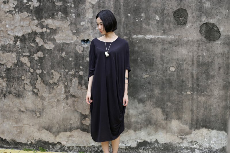 黑色洋装 - 洋装/连衣裙 - 棉．麻 黑色