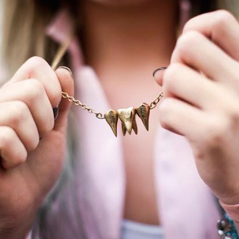 Tooth pendant in brass ,Rocker jewelry ,Skull jewelry,Biker jewelry - 项链 - 其他金属 