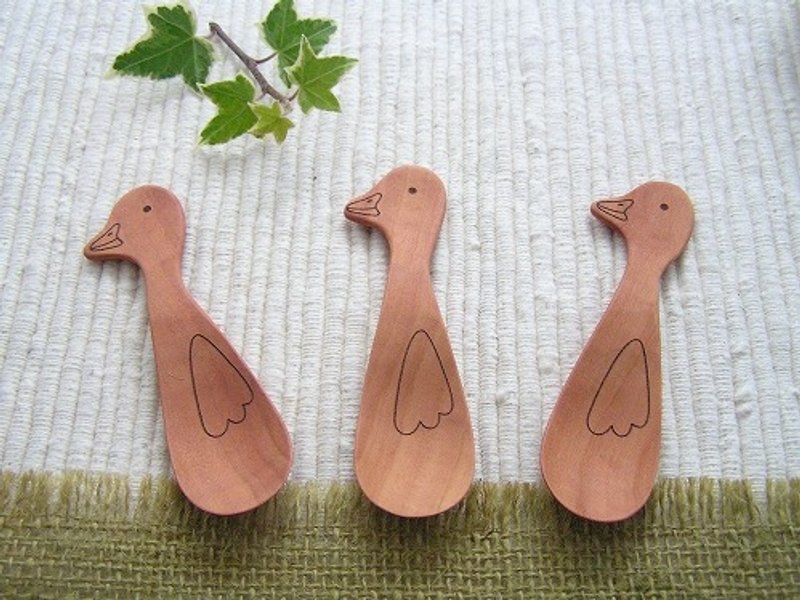 日本藤芸可爱动物系列- 发呆小鸭点心匙 - 餐刀/叉/匙组合 - 木头 多色