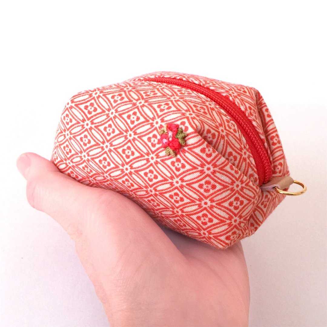Pouch with Japanese traditional pattern, Kimono (Small) - 化妆包/杂物包 - 其他材质 橘色