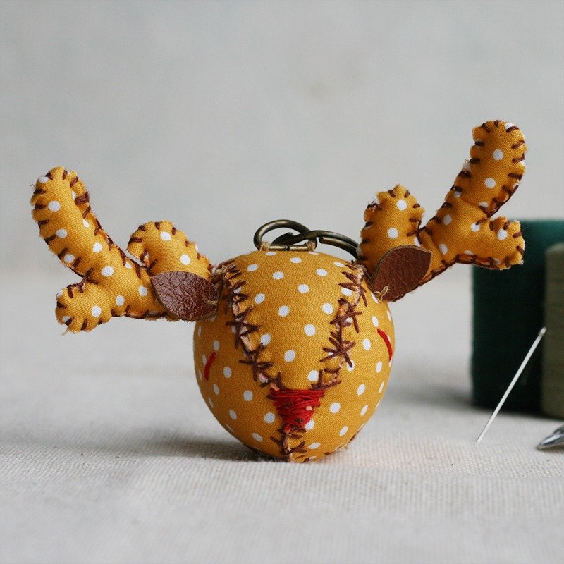 【布完美】点点麋鹿 手缝吊饰/钥匙圈_切达起司_豆豆眼 - 钥匙链/钥匙包 - 其他材质 黄色