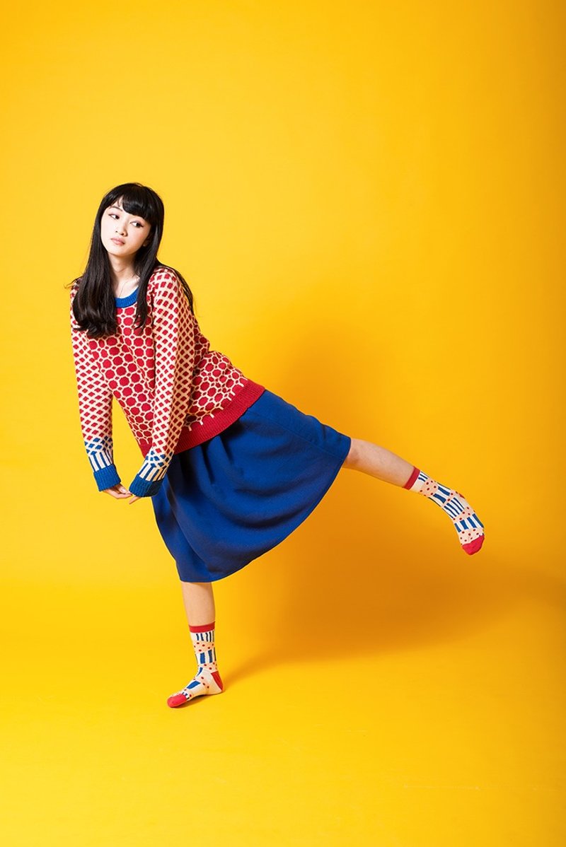 YU Square 红红圆圈瓷砖手工毛衣 - 女装针织衫/毛衣 - 压克力 红色