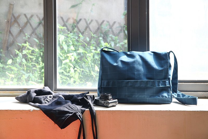 【牛一水佘】韩国 ithinkso OFTEN BAG 侧背包 书包 简约风 - 侧背包/斜挎包 - 其他材质 