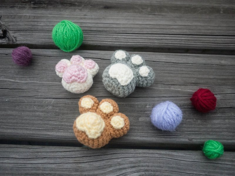 未完待续 | 猫咪小肉球 吊饰 钥匙圈 钩针 毛线 喵星人 猫掌 - 钥匙链/钥匙包 - 其他材质 