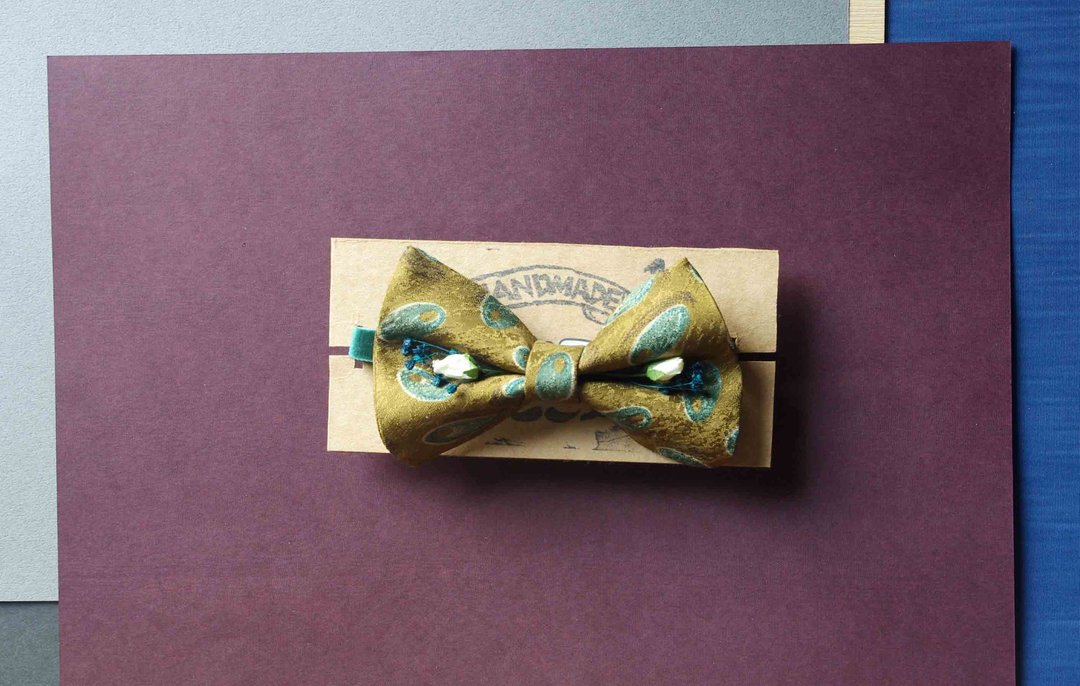 Papa's Bow Tie- 古董布花领带改制白玫瑰花手工领结-四月物语 - 领带/领带夹 - 其他材质 绿色