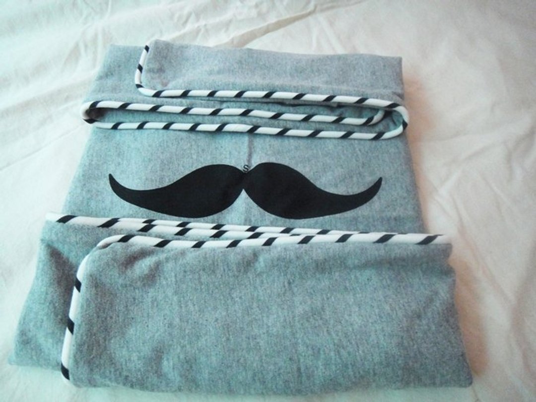 S House 胡子枕头套 mustache pillow case - 摆饰 - 其他材质 灰色