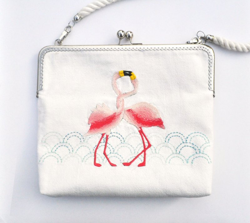 ●Neat-O●红鹤手工刺绣麂皮口金肩背包 - 侧背包/斜挎包 - 其他材质 白色