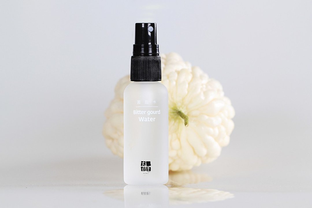 纯粹苦瓜水 - 50ml 轻巧瓶 - 化妆水/喷雾 - 植物．花 绿色