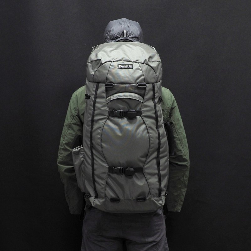 Breccia 旅行背包 - 后背包/双肩包 - 防水材质 灰色