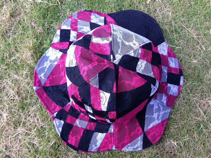 【Qucky】爱丽丝梦游仙境／硬挺伞状花朵帽 - 帽子 - 其他材质 黑色