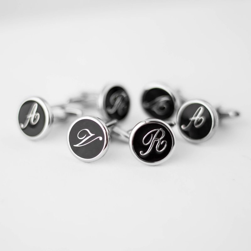 英文字母 袖扣 ((此价格为一只 需拍两只为一对)) - 袖扣 - 其他金属 