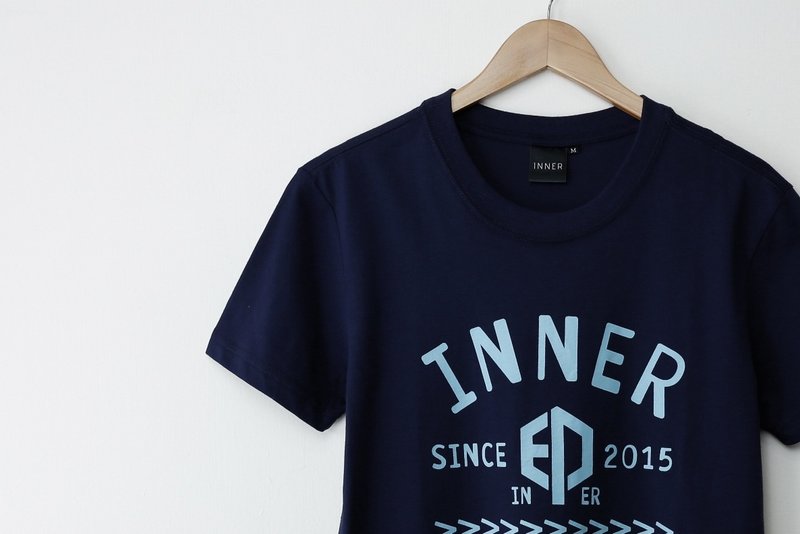 INNER | INNER2015 诞生 T-Shirt – 深丈青 - 男装上衣/T 恤 - 其他材质 黑色