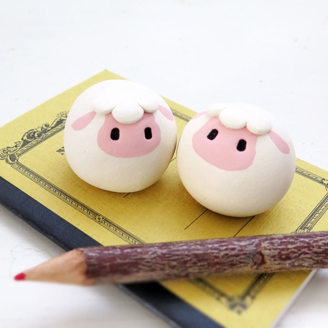 Sheep figurines of Ceramics "The ｑuite small　sheep-balls" Animal sculpture - 摆饰 - 其他材质 白色
