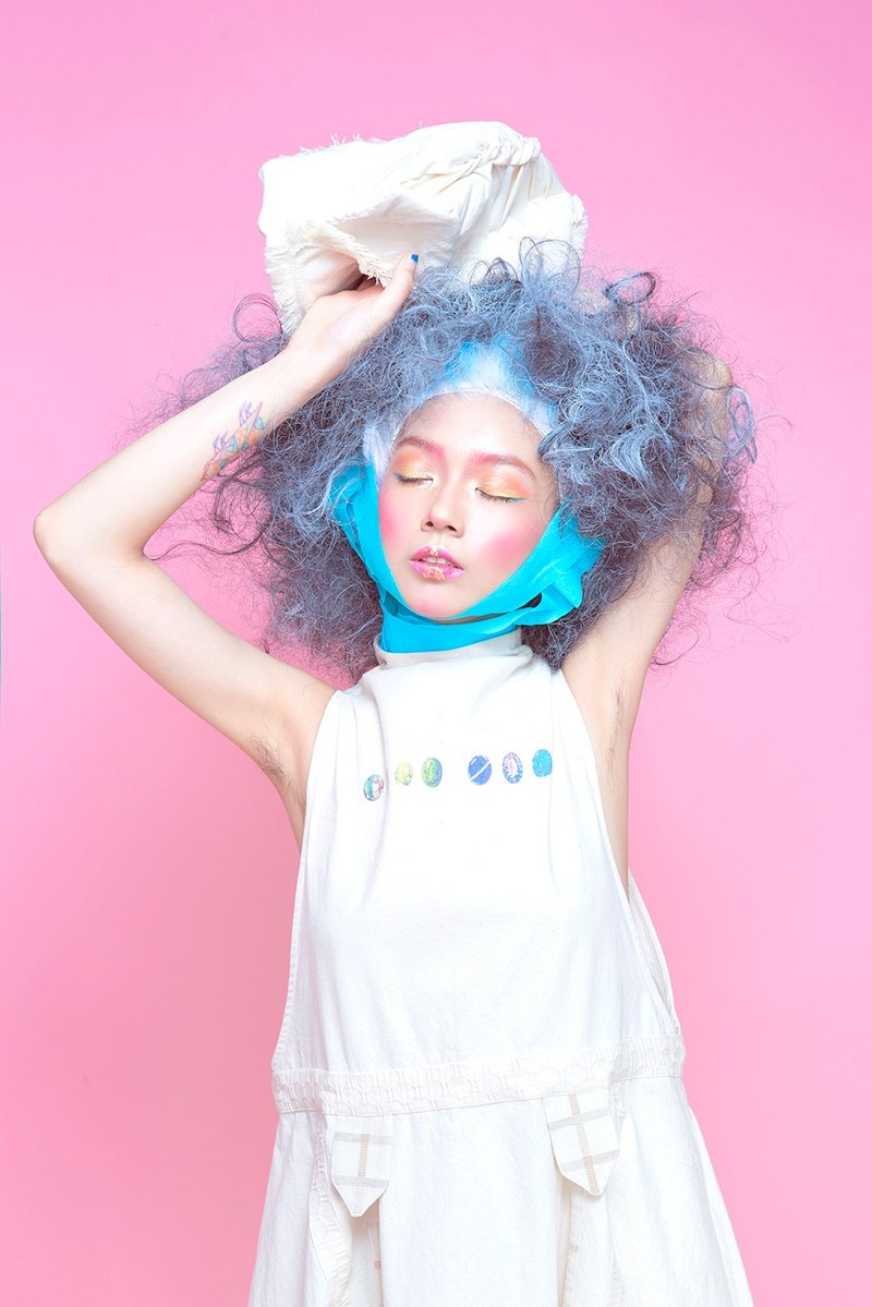 Semi Precious Stones‘宝石图案火山领无袖One-piece洋装’ - 洋装/连衣裙 - 其他材质 白色